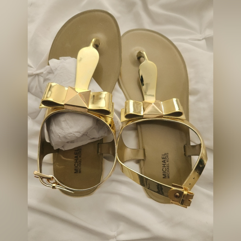 Michael Kors gold sandal 8M